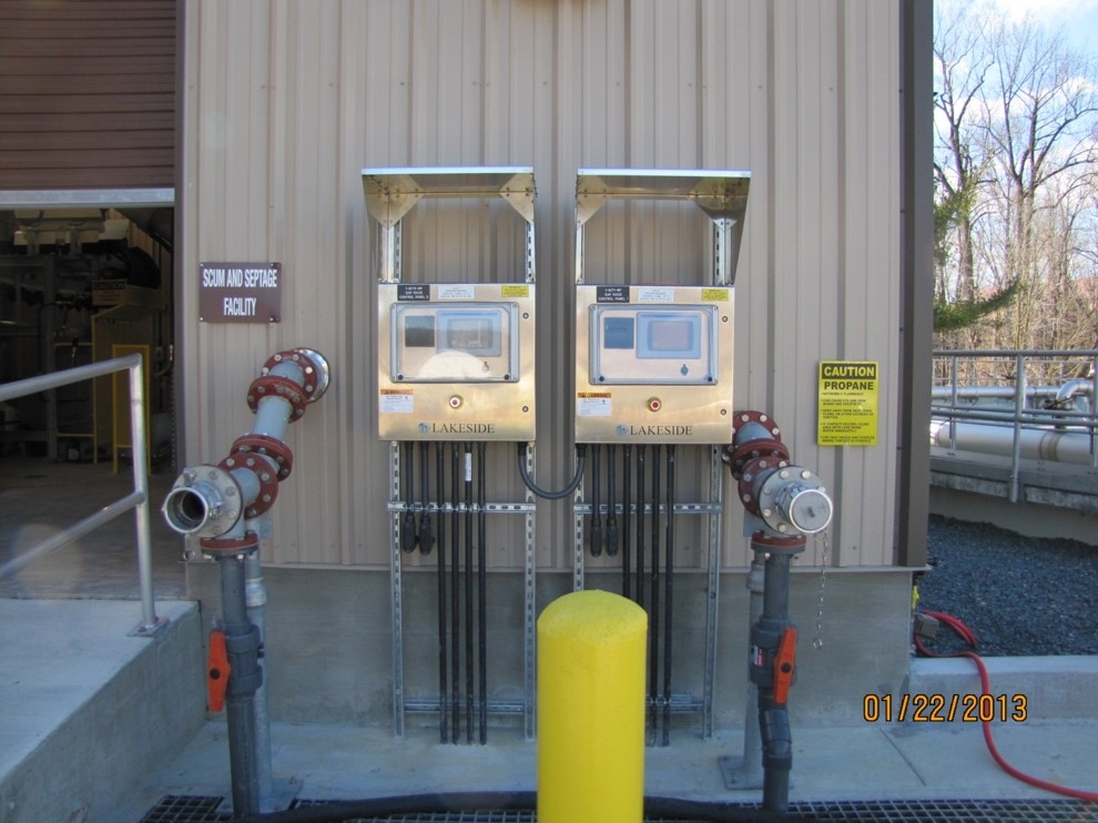 Discharge ports